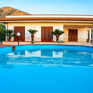https://casa-vacanze-caruso-carini.sicilyhotelsitaly.net
